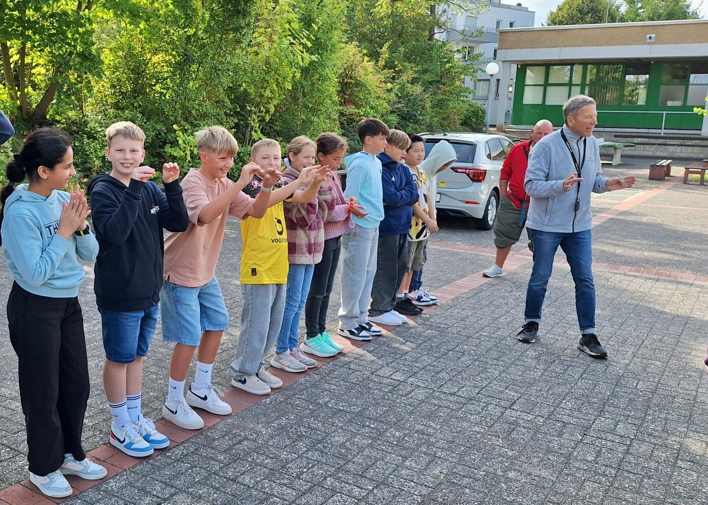 Vollbremsung auf dem Schulhof 